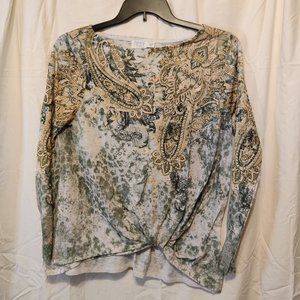 COPY - Pretty green detailed top - long sleeve - size large